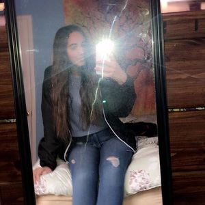 Meet your Posher, Alyssa